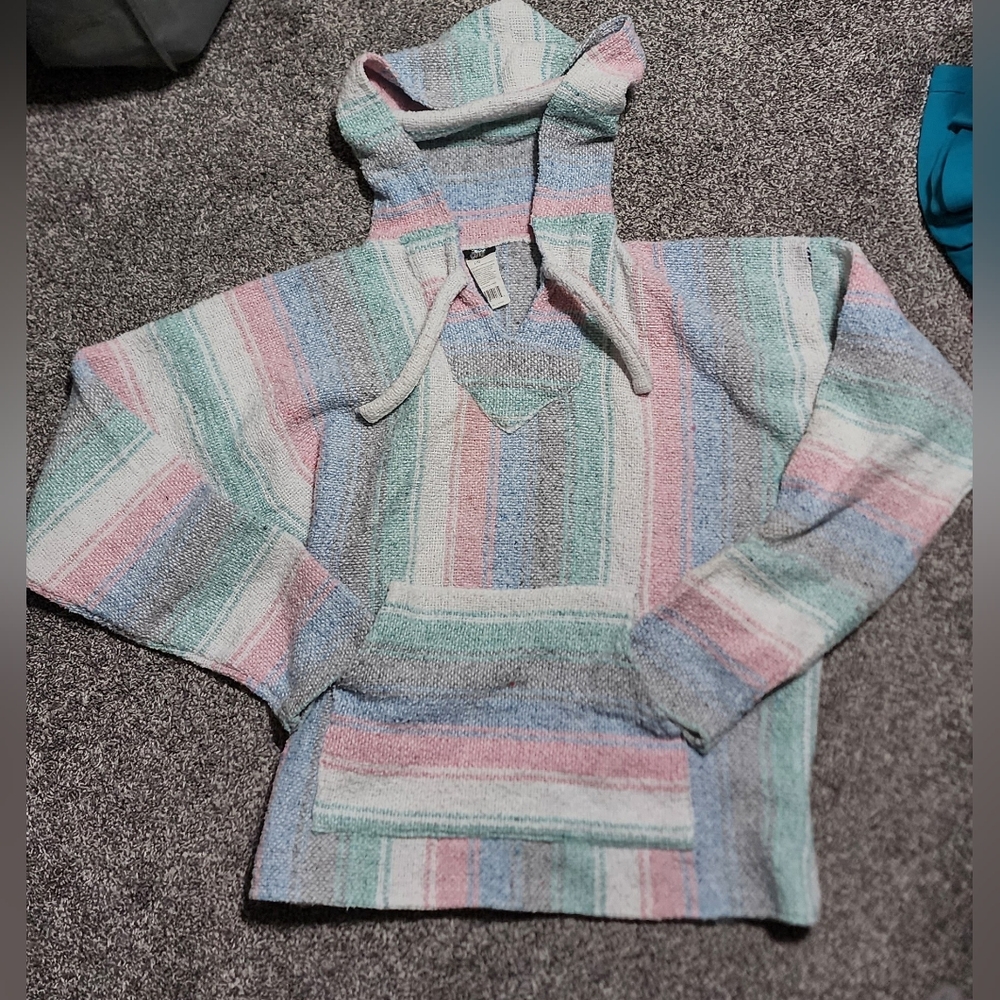 ❤️‍🔥 Oland Size Large Baja pullover hoodie